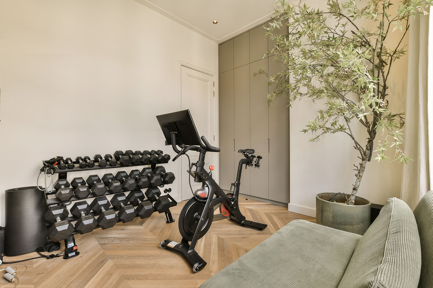 Een thuisgym inrichten: inspiratie voor kleine en grote ruimtes
