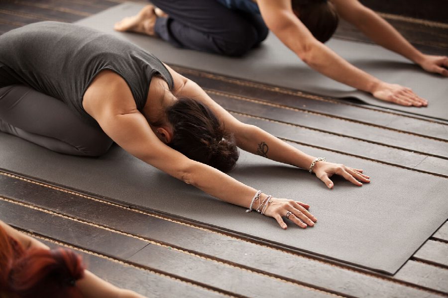 Yoga en ontspanning: ideeën voor een rustig moment thuis